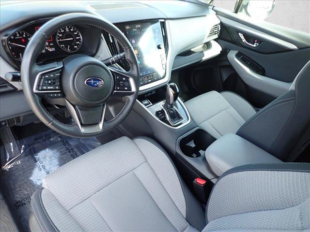 Used 2025 Subaru Outback Premium AWD/4WD image 11