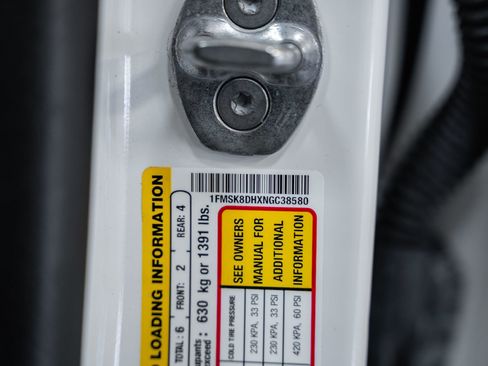 Certified 2022 Ford Explorer XLT w/ Equipment Group 202A image 46