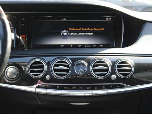 Used 2016 Mercedes-Benz S 550 Sedan image 23