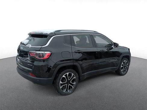 Certified 2022 Jeep Compass Limited image 8