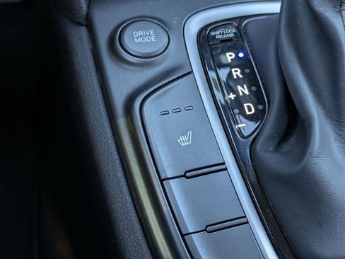 Used 2019 Hyundai Kona Limited image 25