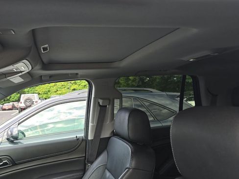 Used 2019 GMC Yukon SLT AWD/4WD image 12