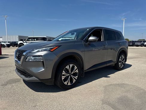 Used 2023 Nissan Rogue SV AWD/4WD image 2