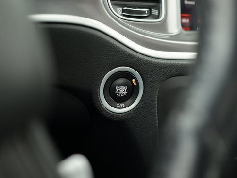 Used 2021 Dodge Charger SXT w/ Driver Convenience Group image 19