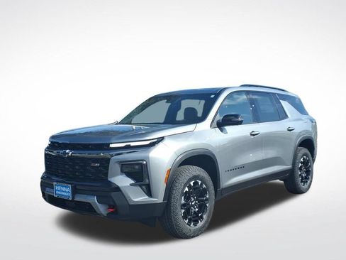 New 2027 Chevrolet Traverse Z71 w/ Enhanced Driving Package AWD/4WD image 8