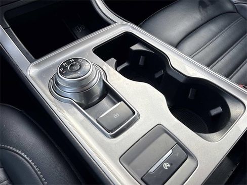 Certified 2024 Ford Edge SEL image 33