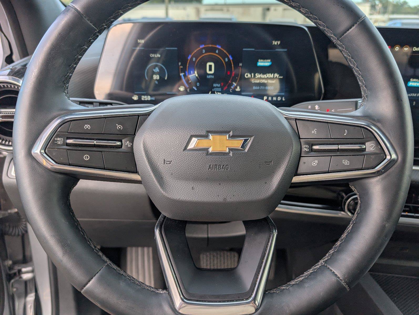 Used 2026 Chevrolet Equinox LT FWD image 25