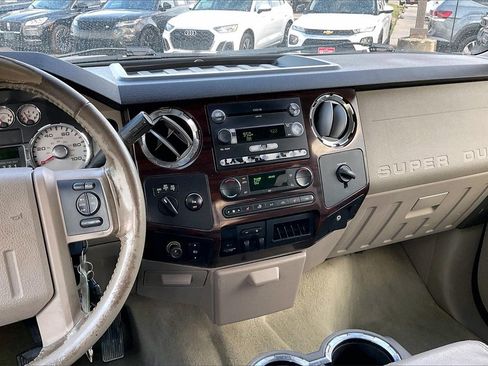 Used 2008 Ford F250 Lariat image 9