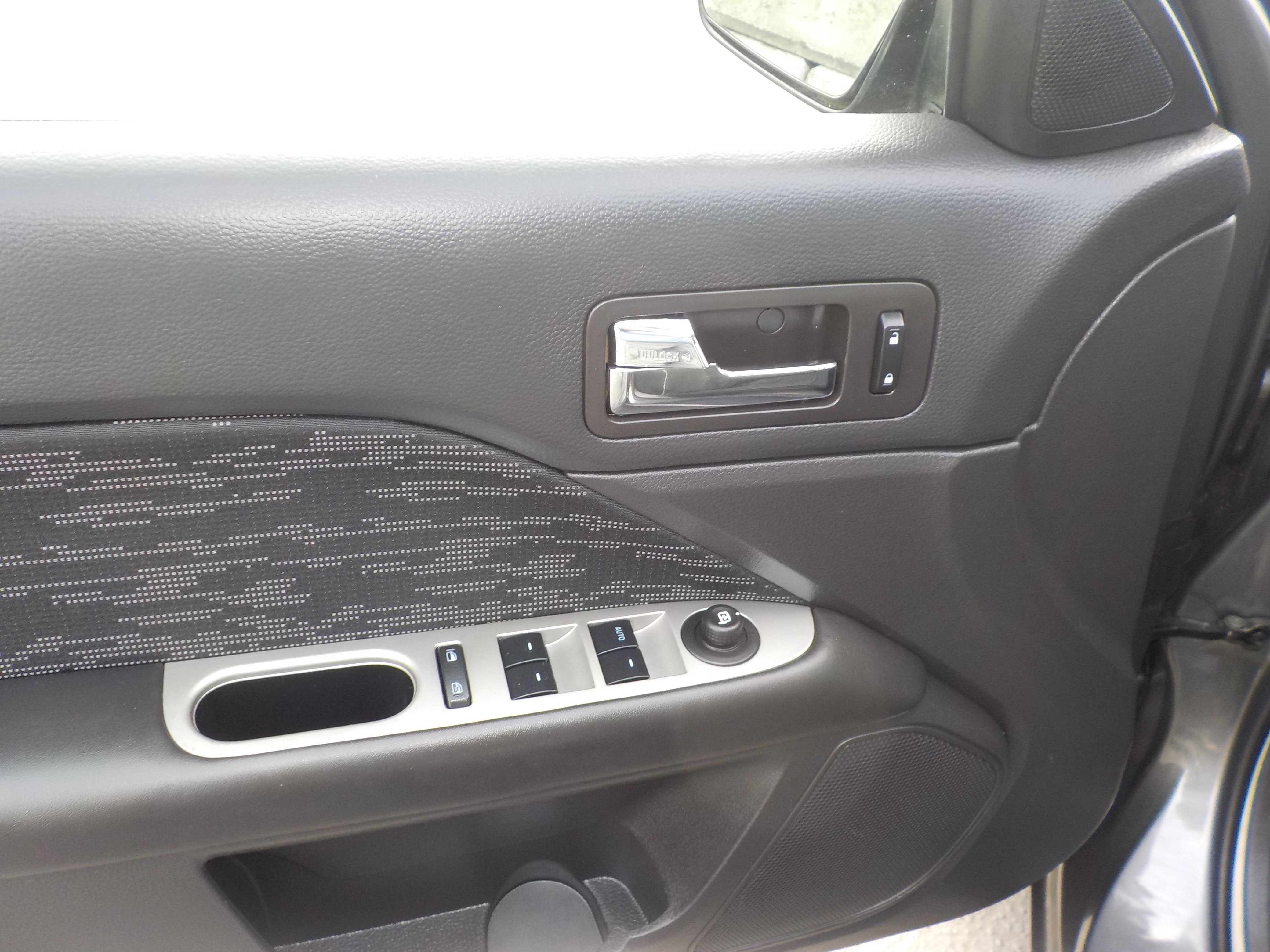 Used 2012 Ford Fusion SE FWD image 15