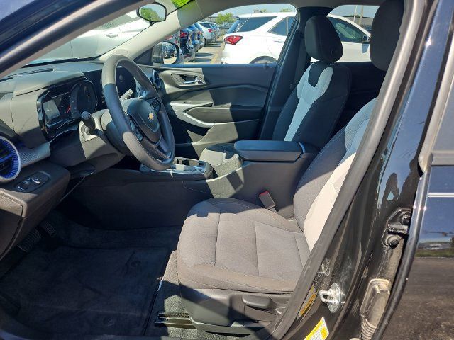 Used 2024 Chevrolet Trax LS w/ Driver Confidence Package FWD image 10