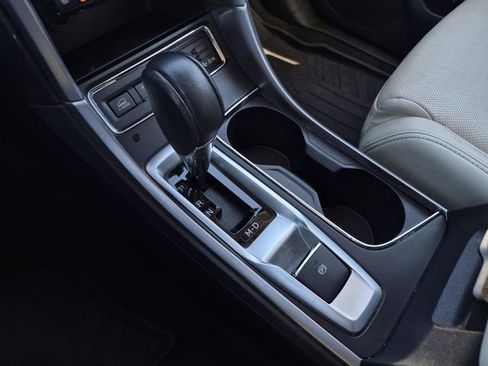 Used 2022 Subaru Ascent Limited w/ Technology Package image 43