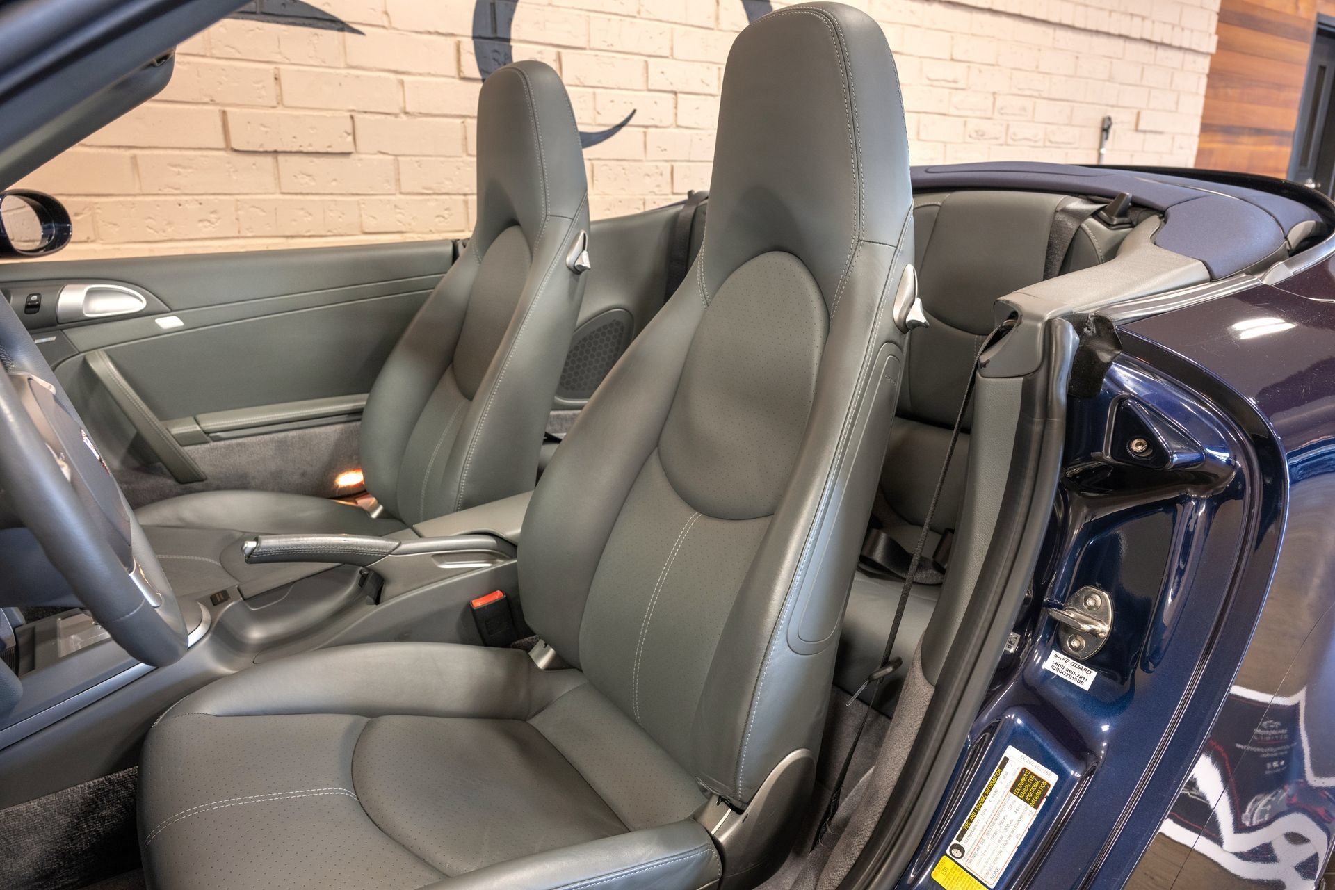 Used 2006 Porsche 911 Carrera S RWD image 31