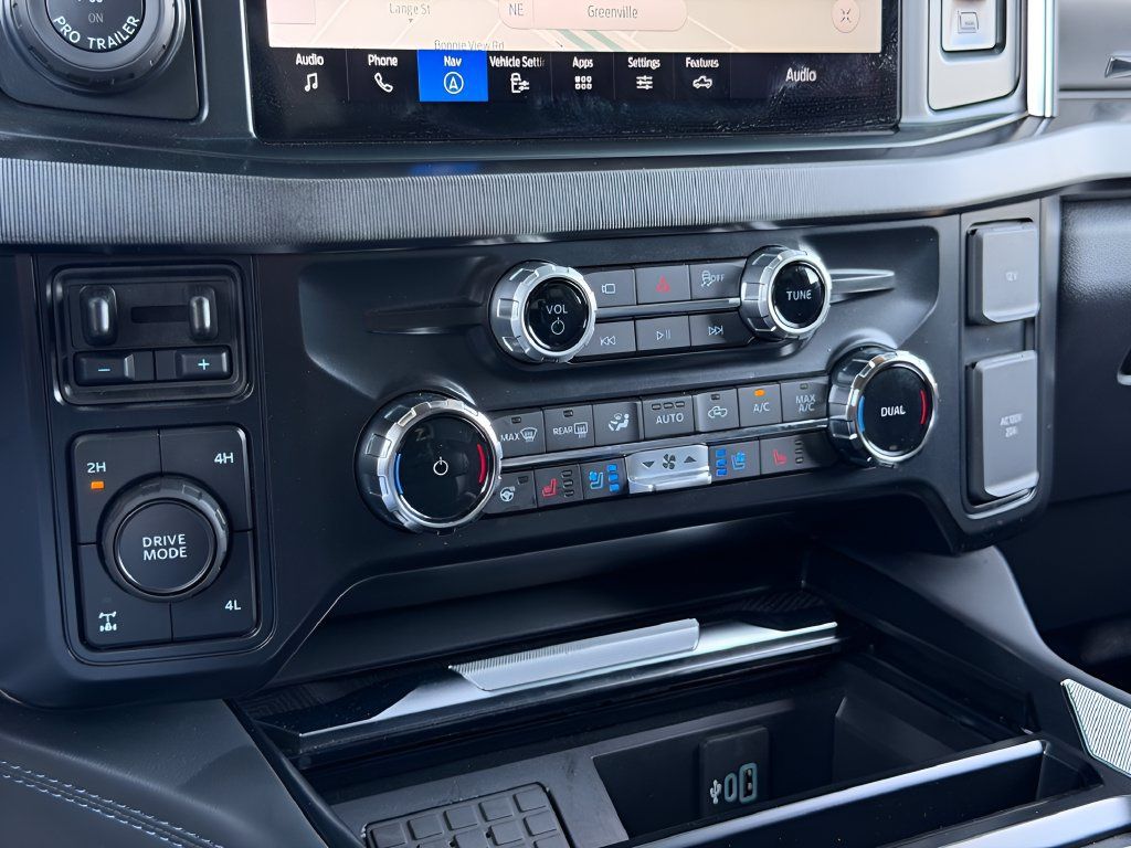 Used 2025 Ford F250 Platinum AWD/4WD image 16