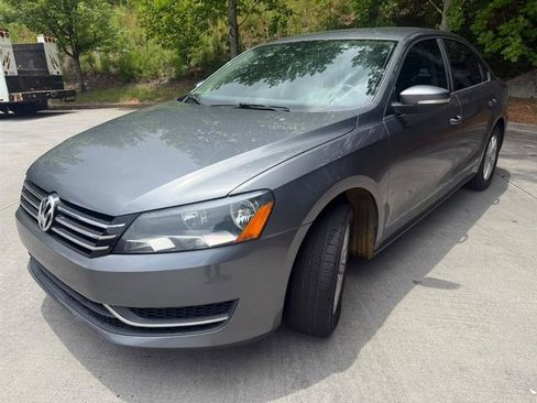 Used 2013 Volkswagen Passat 2.5 S FWD image 5