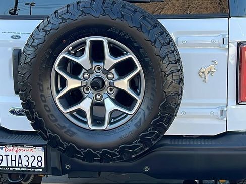 Certified 2025 Ford Bronco Badlands AWD/4WD image 6