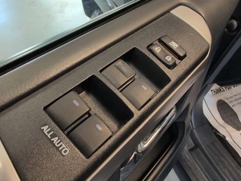 Used 2022 Toyota 4Runner SR5 Premium w/ Moonroof Package AWD/4WD image 15