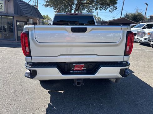 Used 2022 GMC Sierra 3500 Denali w/ Denali Ultimate Package image 11