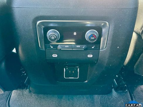 Used 2023 Chevrolet Tahoe Z71 w/ Luxury Package image 30