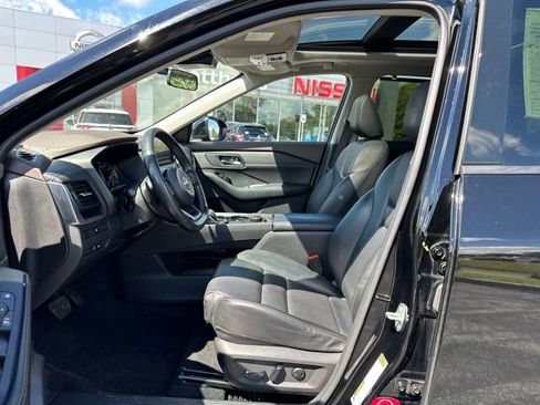 Certified 2023 Nissan Rogue SV w/ SV Premium B Package AWD/4WD image 10