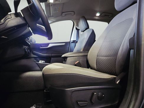 Used 2022 Ford Escape SE w/ Convenience Package FWD image 12