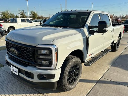 New 2026 Ford F350 Lariat w/ Black Appearance Package image 31
