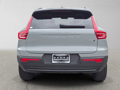 Used 2026 Volvo XC40 B5 Plus w/ Protection Package Premier AWD/4WD image 4
