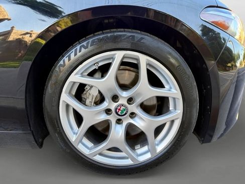 Used 2018 Alfa Romeo Giulia Ti image 24