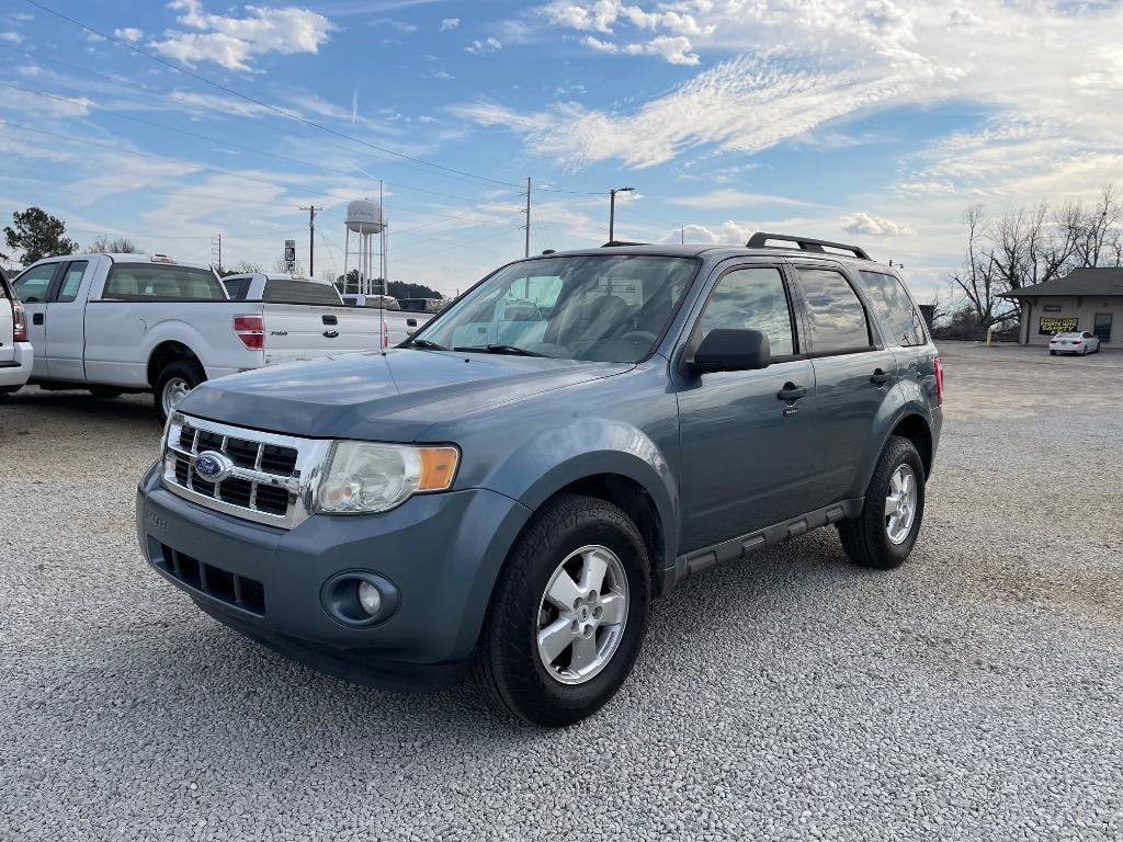Used 2011 Ford Escape XLT FWD image 1