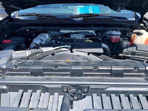 Used 2022 Chevrolet Silverado 2500 High Country w/ Safety Package II AWD/4WD image 11