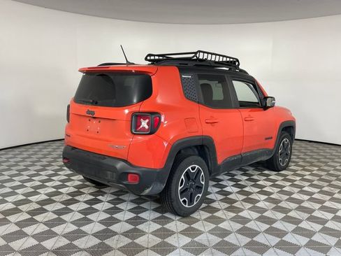 Used 2017 Jeep Renegade Trailhawk AWD/4WD image 21