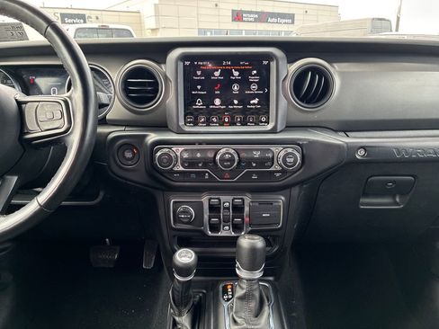 Used 2023 Jeep Wrangler Unlimited w/ Sun & Screen Package image 25