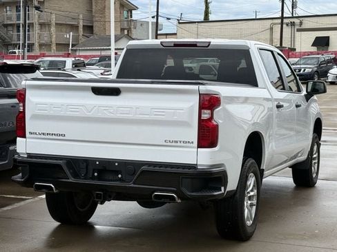 Used 2024 Chevrolet Silverado 1500 Custom Trail Boss AWD/4WD image 4