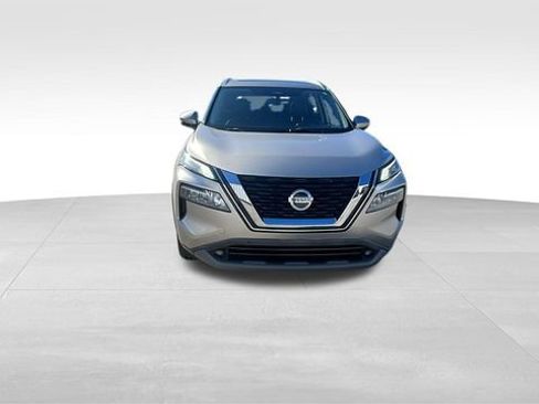 Used 2021 Nissan Rogue SL w/ Premium Package image 2