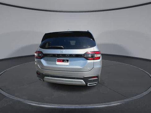 Used 2023 Honda Pilot Elite image 7