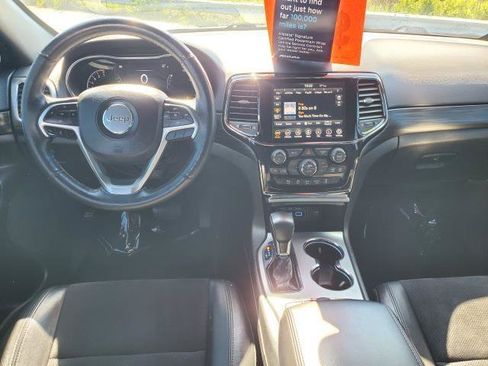 Used 2022 Jeep Grand Cherokee Laredo X AWD/4WD image 23