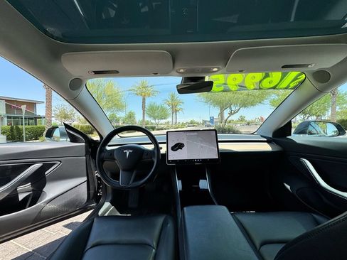 Used 2018 Tesla Model 3 Long Range AWD/4WD image 11