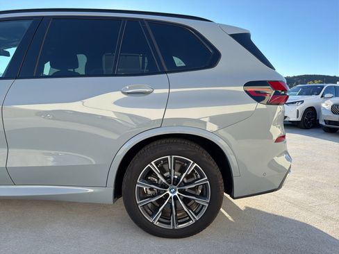 Used 2024 BMW X5 xDrive50e w/ Executive Package image 5