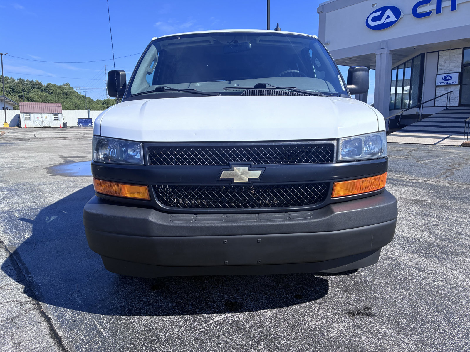 Used 2020 Chevrolet Express 2500 LS RWD image 2