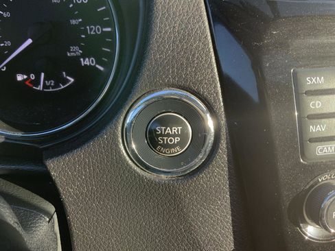 Used 2016 Nissan Rogue SL w/ SL Premium Package image 35