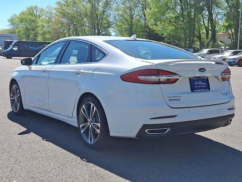 Certified 2019 Ford Fusion Titanium AWD/4WD image 4