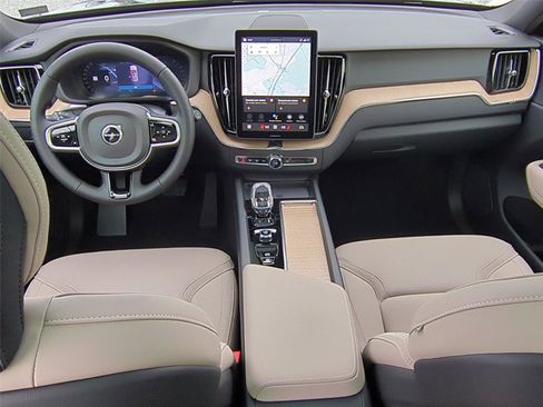 New 2026 Volvo XC60 B5 Plus w/ Climate Package image 18