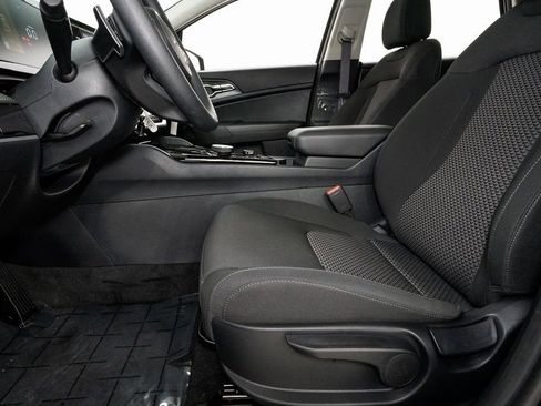 Certified 2024 Kia Sportage LX image 9