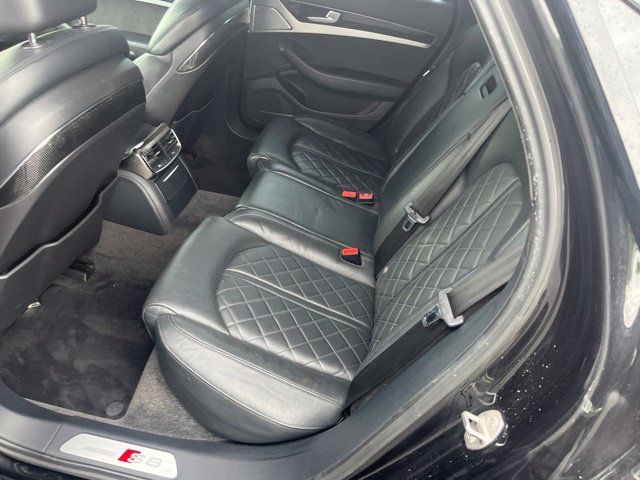 Used 2015 Audi S8 AWD/4WD image 7