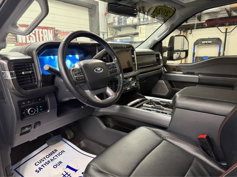 Used 2024 Ford F250 Lariat w/ Lariat Ultimate Package image 10