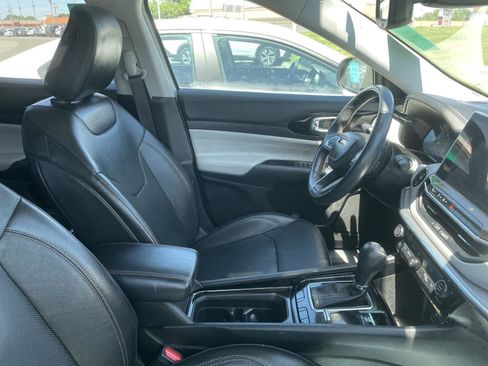 Used 2022 Jeep Compass Limited AWD/4WD image 6