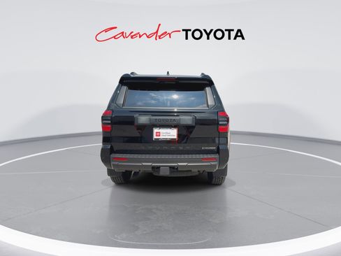 Certified 2025 Toyota 4Runner TRD Off-Road Premium w/ Tow Technology Package AWD/4WD image 7