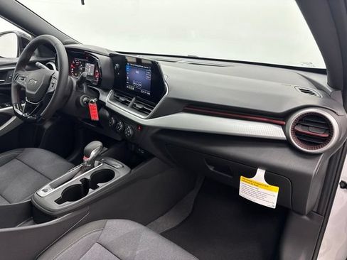 New 2026 Chevrolet Trax RS w/ Sunroof Package FWD image 27