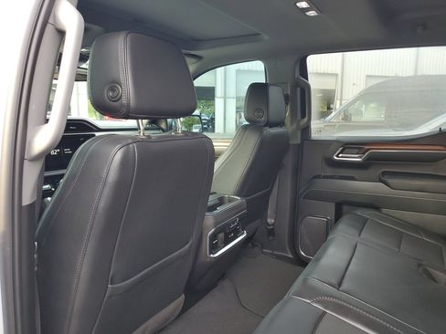Used 2024 GMC Sierra 1500 Denali RWD image 10