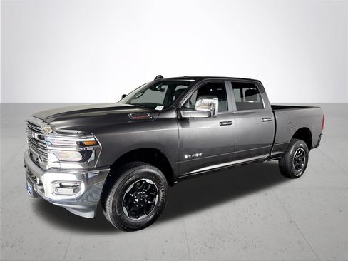 New 2026 RAM 2500 Laramie AWD/4WD image 2