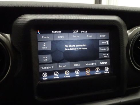 Used 2023 Jeep Wrangler Sport image 27